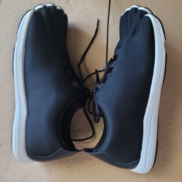 Peluva Strand Lightweight Men's Five Toe Shoes Size US 8.5 - Picture 3 of 9